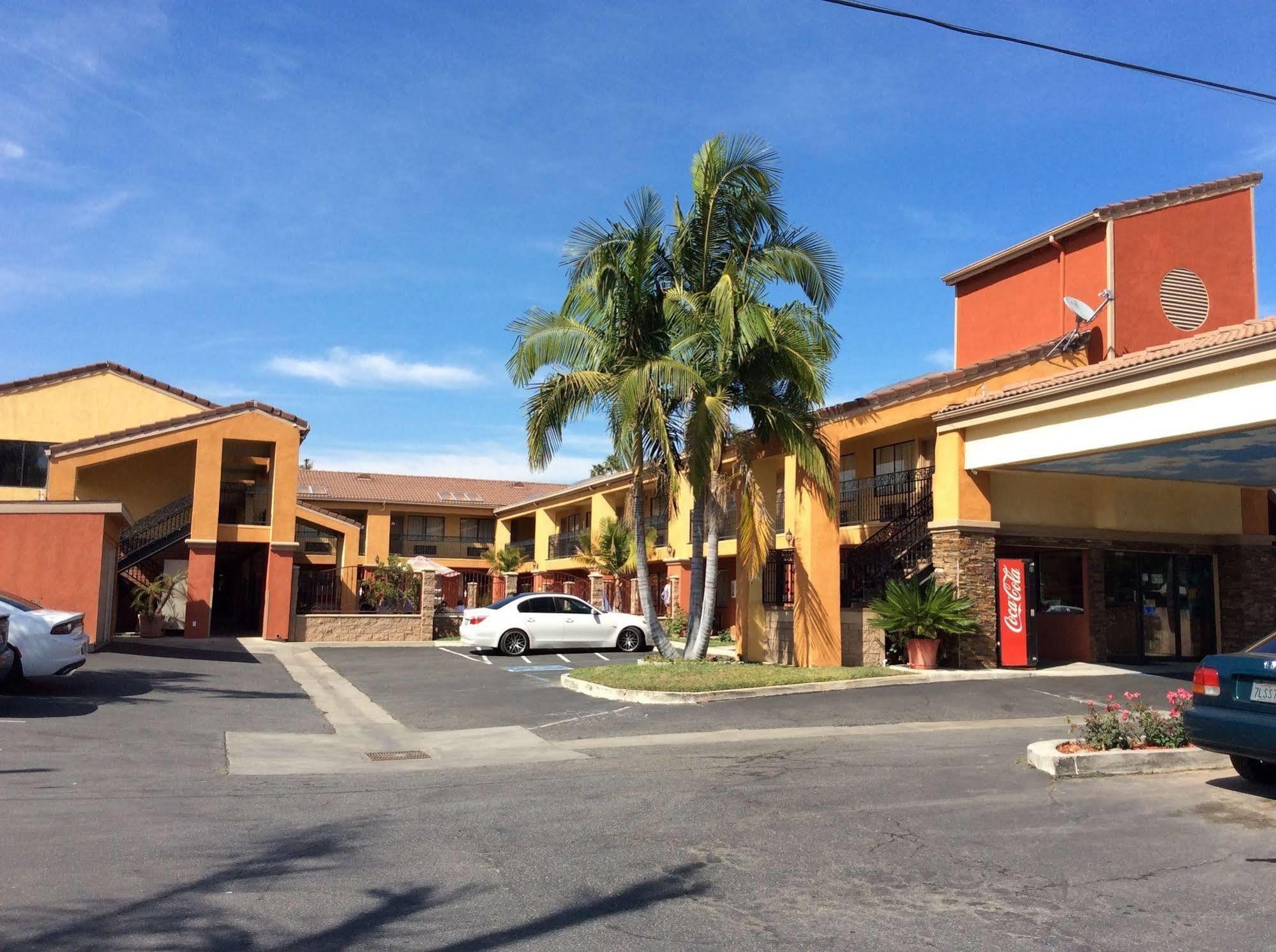 Azusa Inn West Covina Exterior photo